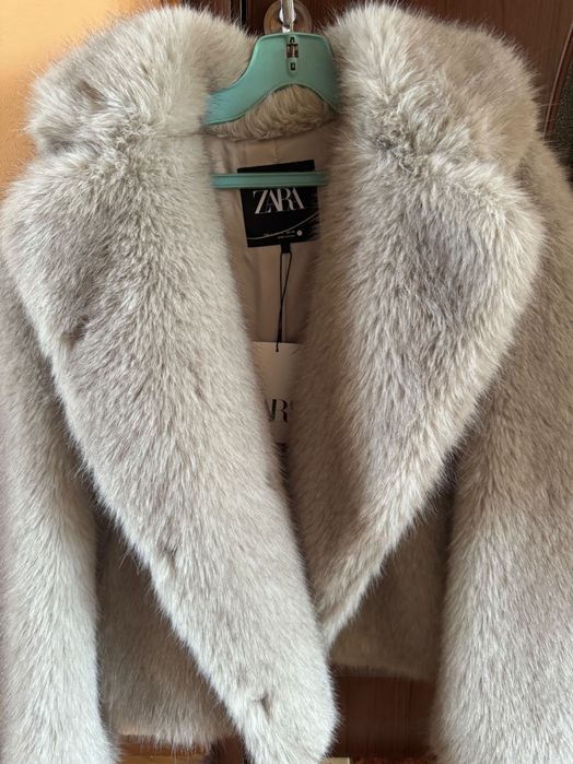Чисто ново яке на Зара с изкуствен косъм