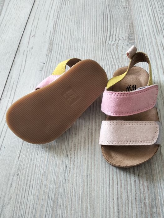 Vând Sandale copii 18/19