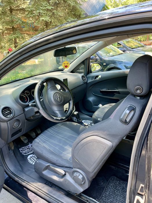 Opel Corsa D 2007 година 1.4 бензин