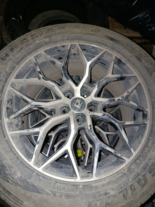 Продам диски с шинами