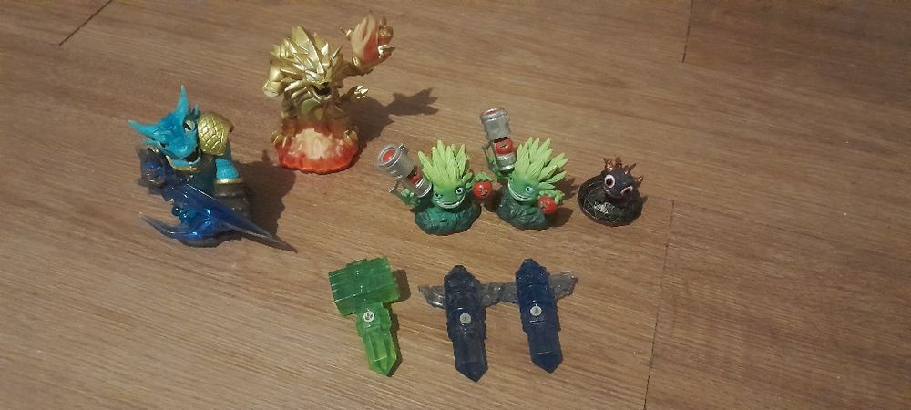 Skylanders lot : spyros andventure , giants , swap force , trap team ,