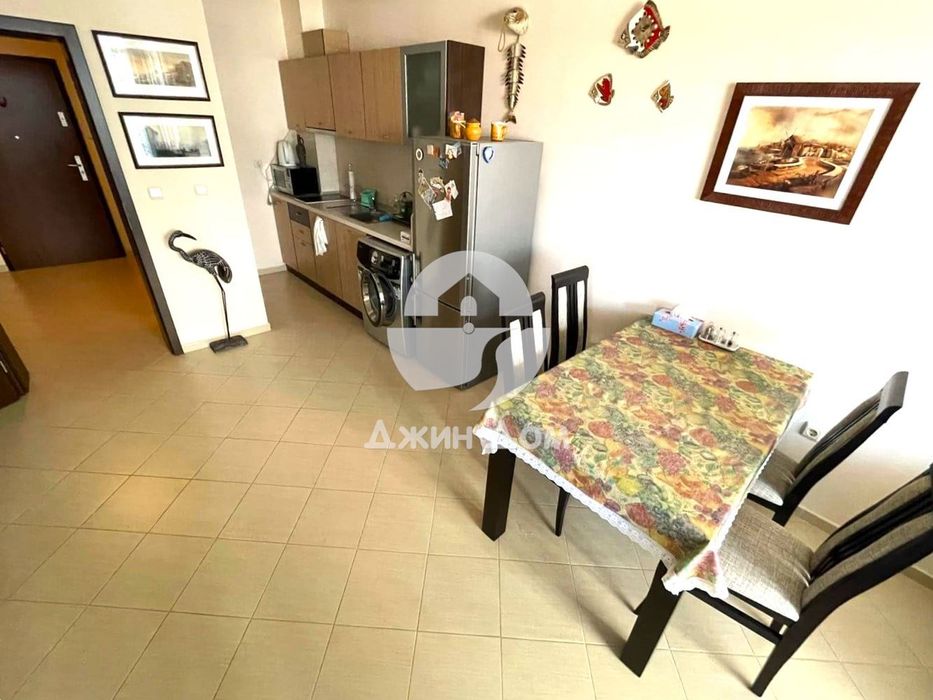 Продава се Тристаен апартамент в к.к. Слънчев бряг - 105 кв.м за 1000 €/кв.м - Снимка #3