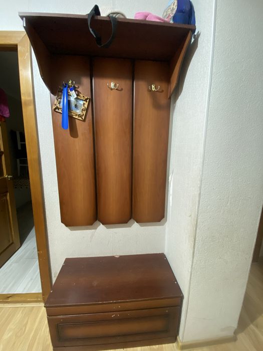 Продам шкаф для прихожей