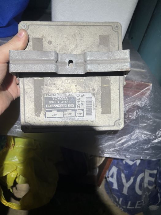 Запчасти от тоёта раф 4