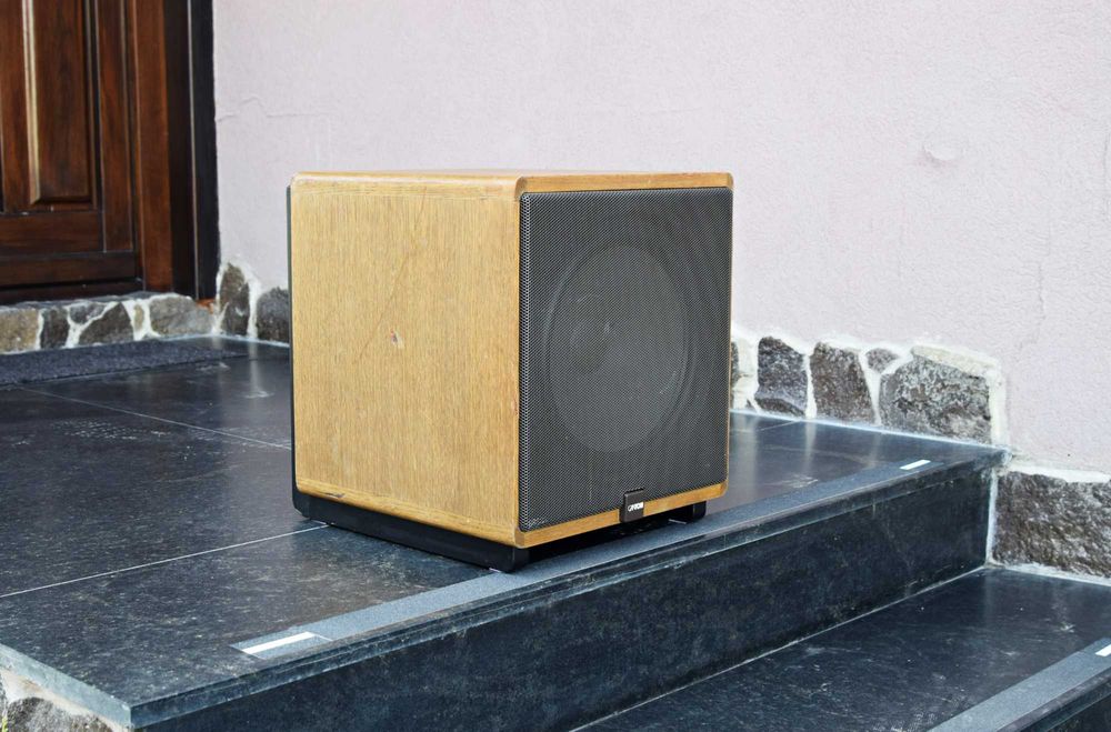 Subwoofer activ Canton Plus B