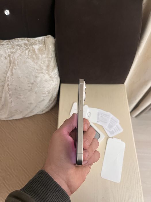 Продам айфон 15 про