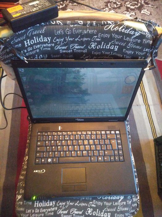 Лаптоп Fujitsu Siemens Amilo Li 2735  15,4-инча