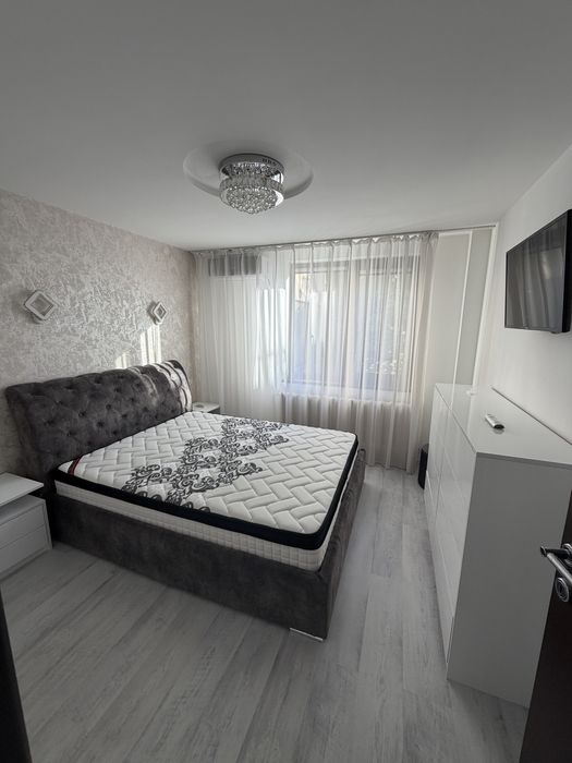 Inchiriez ap ,3 camere , calea bucuresti , et 2