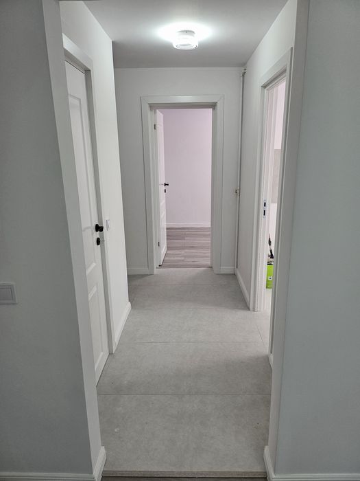 Apartament 3 camere, 57 mp, semidecomandat, Cina