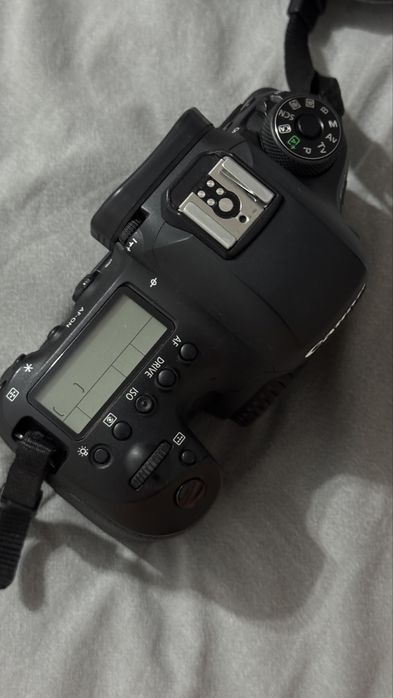 Проф. фотоаппарат canon 6D mark 2