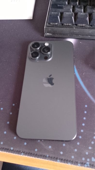 Vand Iphone 15 pro max 256 gb + baterie portabila