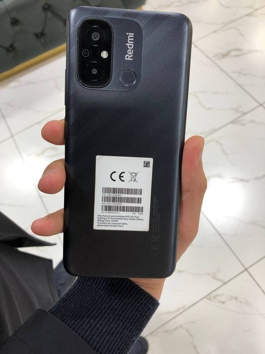 Редми 12 С  128 тали каропка документлари бор холати зор кора рангда