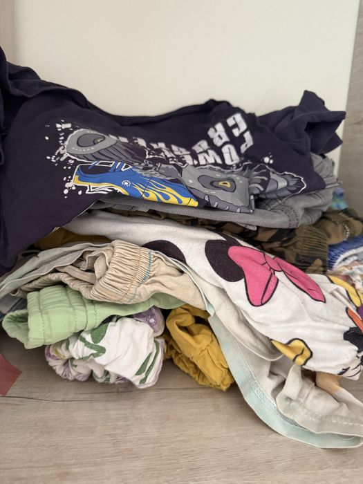 Yosh bolalar uchun kiyimlar_oyoq kiyimlar 3-4-5 yoshgacha