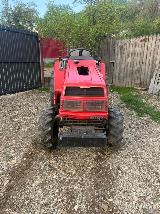Tractoras Japonez mitsubishi