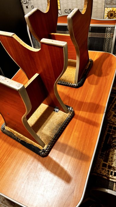 Кухонный гарнитур + стол с стульями 3в1