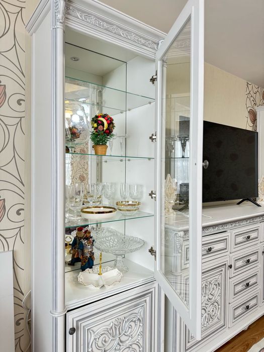 Гарнитур (шкаф)