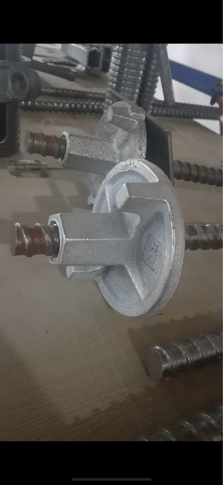 винт стяжной в комплекте