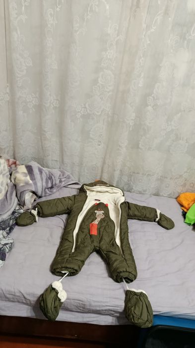 Продаётся детская одежда на мальчика. 9-12 месяцев