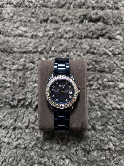 GUESS - Дамски часовник