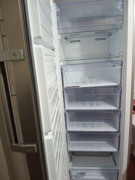 Congelator Beko 277 litri