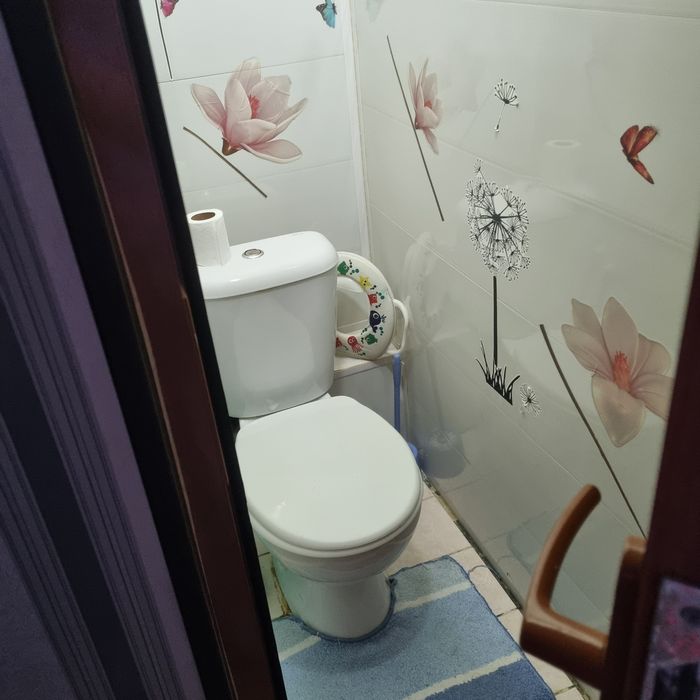 Продаётся своя 4-х комнатная квартира