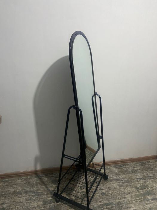 Продам зеркало напольное