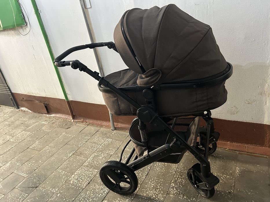 Продам коляску за 10000тг