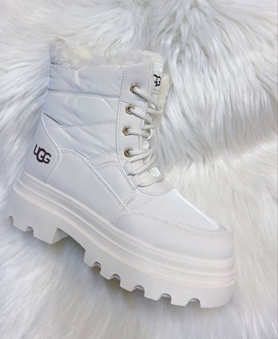 Ghetuțe și ugg-uri