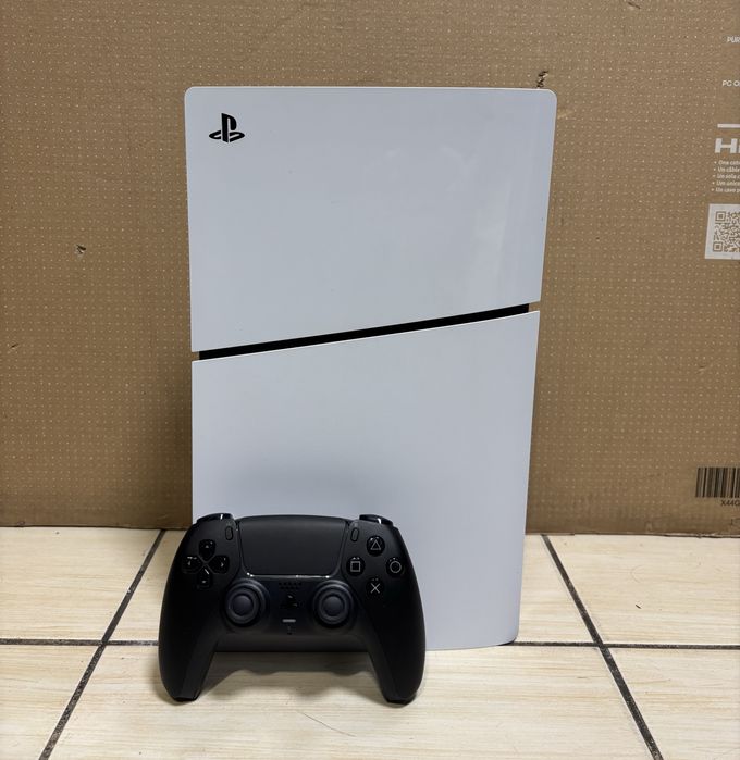 MDM vinde: Consola PS5 Slim Disc Edition, 1TB, White.