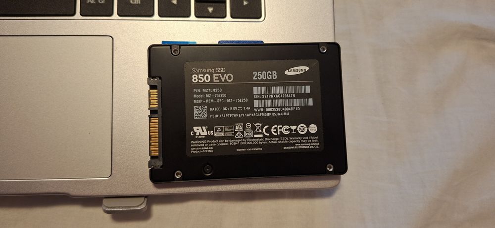 SSD 2.5" Samsung 850 EVO 250GB SATA III – DRAM Cache, Sănătate 96%