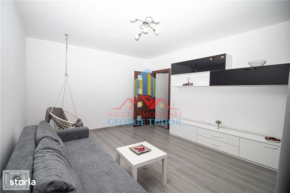 Apartament 2 camere total decomandat + parcare privata, Str. Acvilei 4