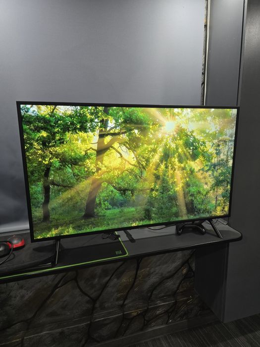 Телевизор Samsung 4K 43дюйма