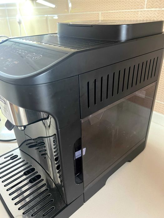 Кофемашина DeLonghi Magnifica EVO