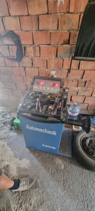 Машини за Гуми и изправяне на Джанти