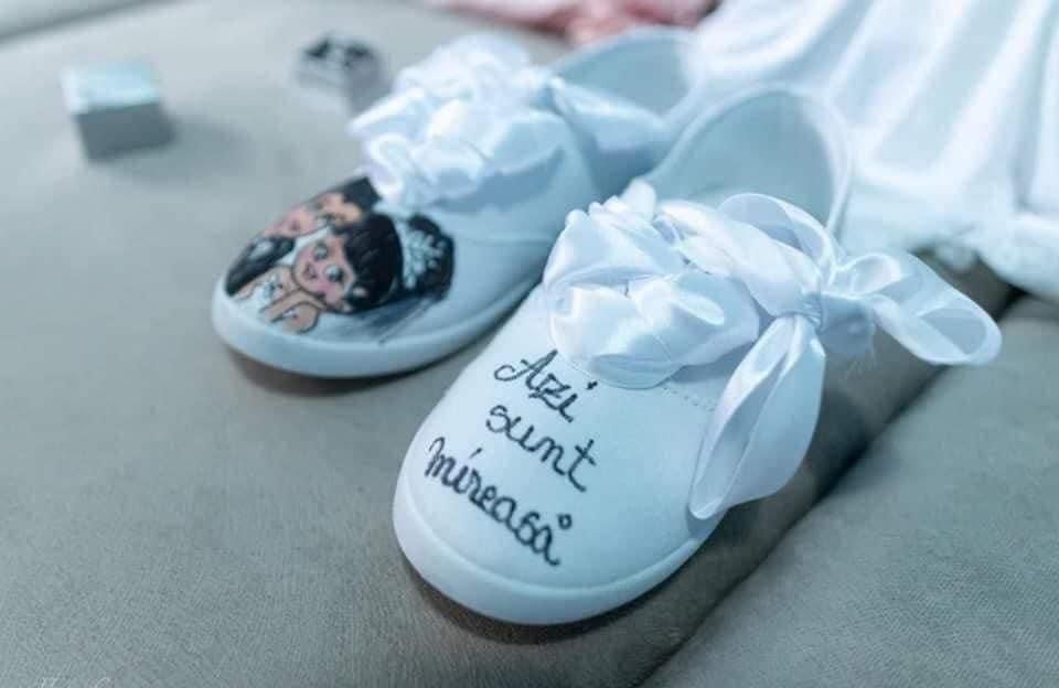 Tenisi pentru nunta si botez