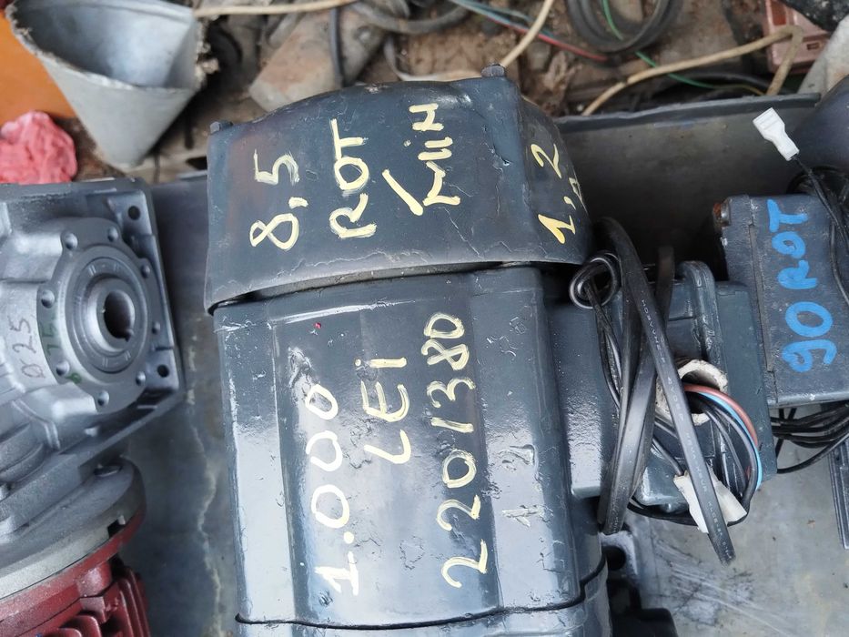 Reductor cu motor 8 rotații