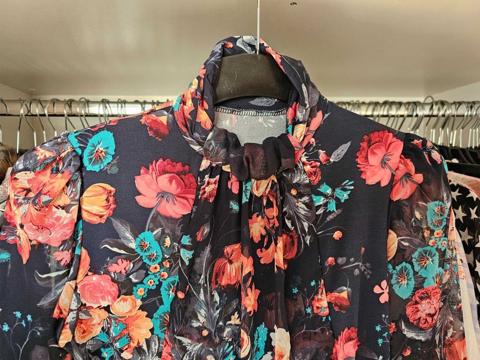 Дамска блуза с дълъг ръкав