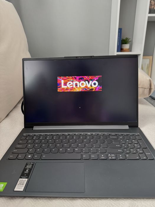Laptop Lenovo Yoga Slim 7