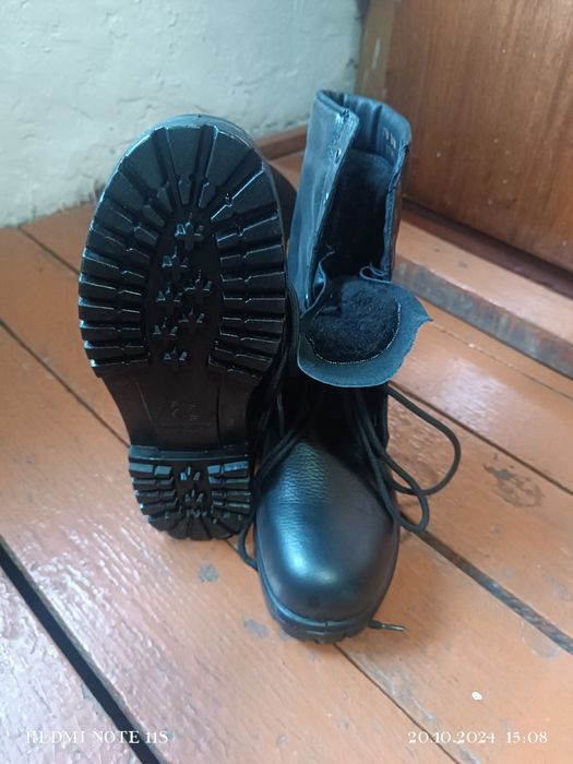 Продам зимние берцы