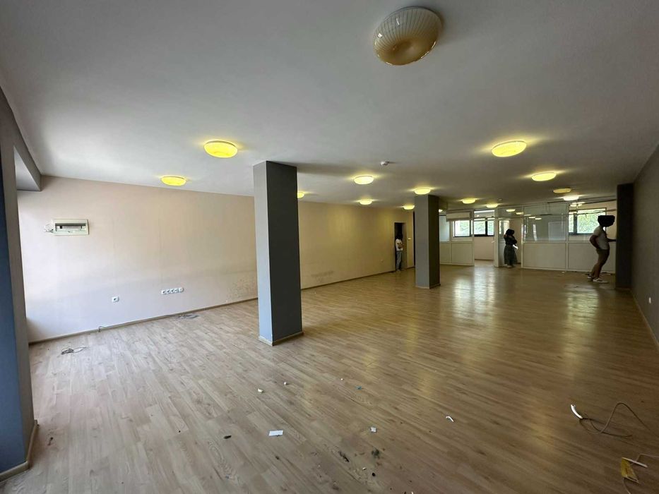 Просторен офис в гр.Пловдив - кв. Кършияка!