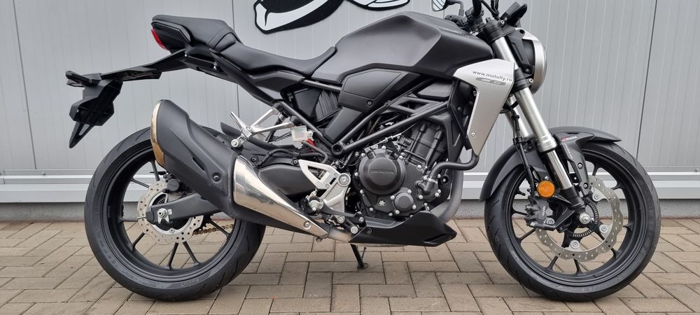 MotoFly vinde Honda CB300R an 2019 categ A2