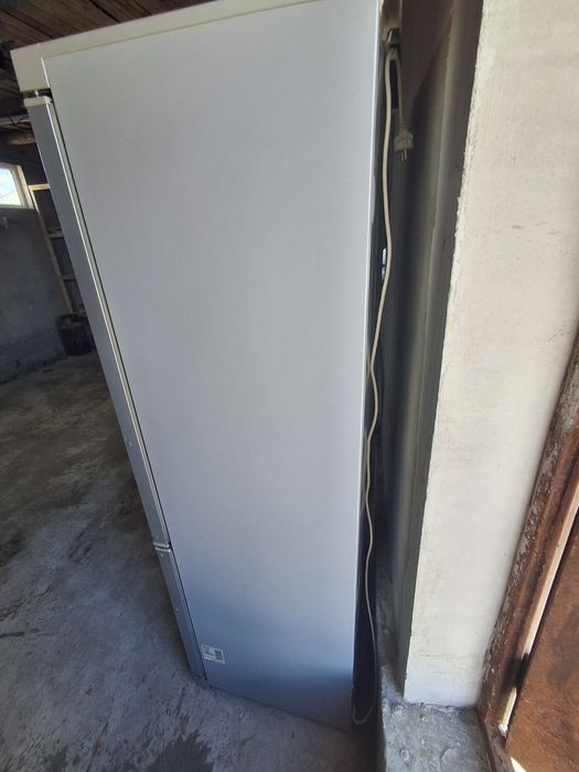 Холодилник в отличном состояние
