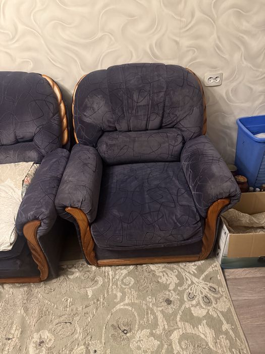 Диван и два кресла