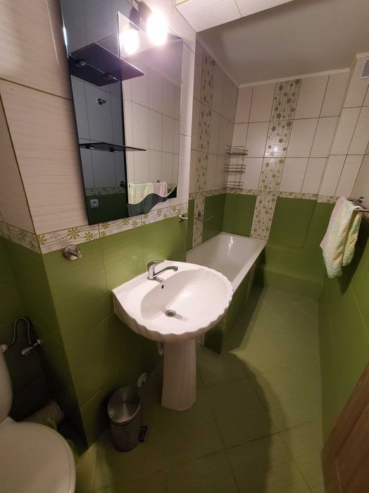 Apartament 2 Camere, Decomandat, Zona de jos, Onesti