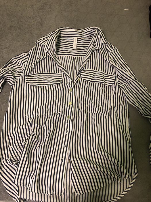 Риза с джобове на гърдите