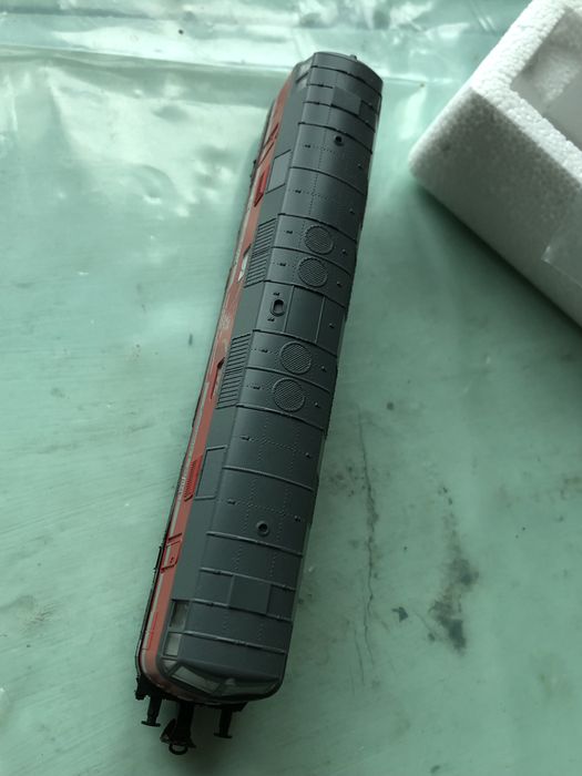 BR-118 V180 дизелов локомотив