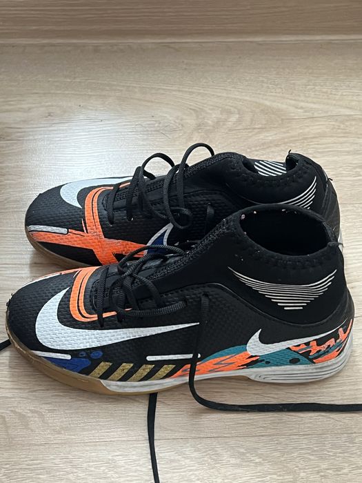 Продам бутсы для футзала