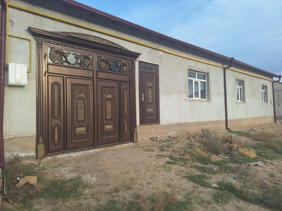 Жай сатылады. Ипподромда.