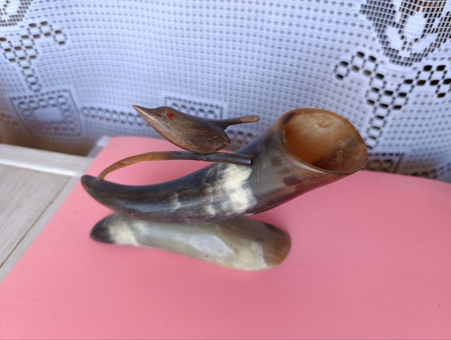 Сувенир Птичка на ветке ( кость СССР )