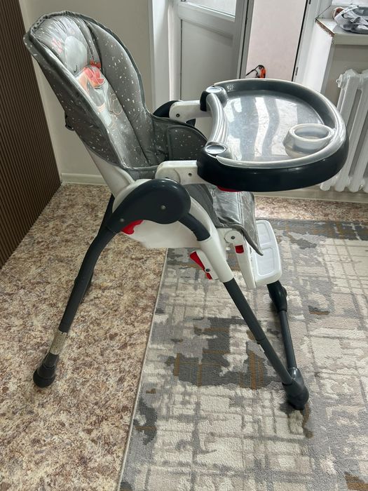 Детский стульчик для кормления